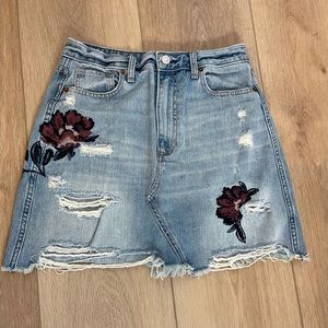 Abercrombie & Fitch size 28 embroidered floral denim skirt.